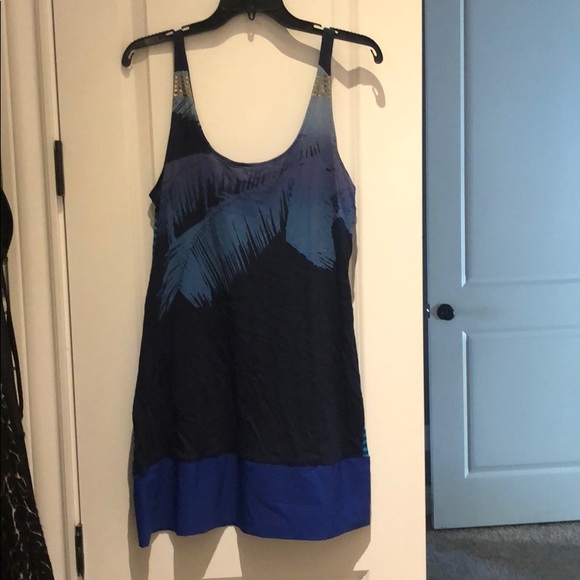 Simple summer mini dress - Picture 2 of 2